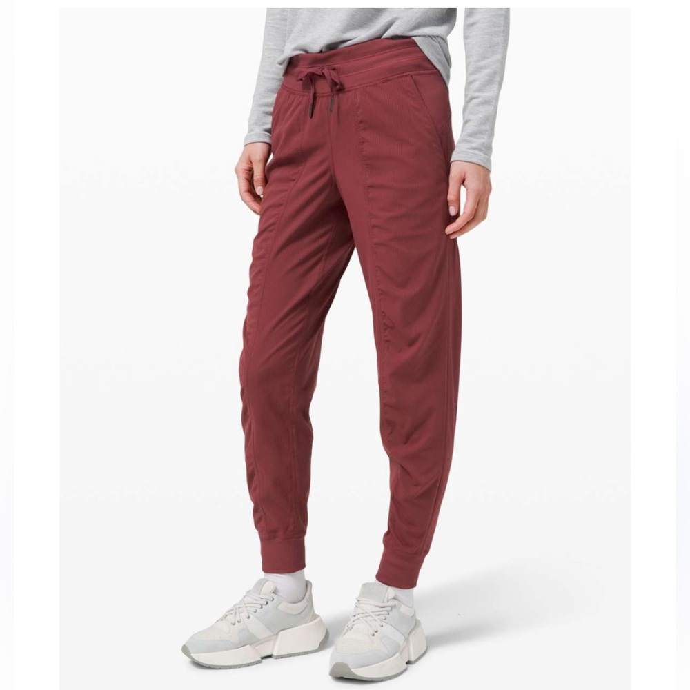 Lululemon NEW Dance Studio Jogger Savannah 6
